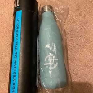 Swell Other - Swell Water Bottle Aquarmarine 17oz - NWT Swell Other - Swell Water Bottle Aquarmarine 17oz - NWT